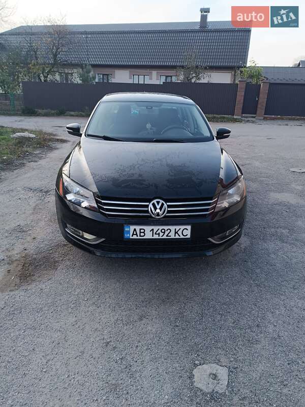 Седан Volkswagen Passat 2013 в Виннице