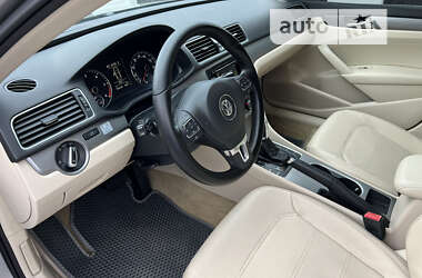 Седан Volkswagen Passat 2013 в Киеве