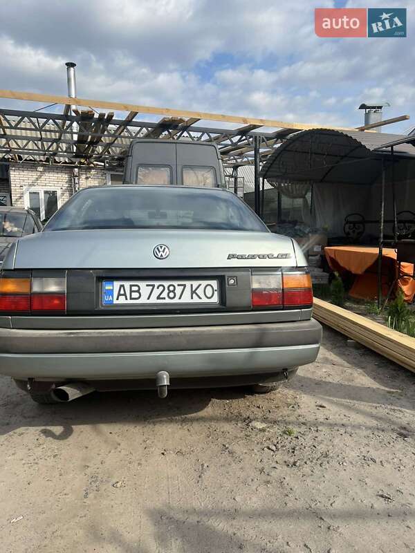 Седан Volkswagen Passat 1989 в Гайсине