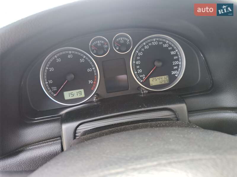 Седан Volkswagen Passat 2003 в Могилів-Подільському