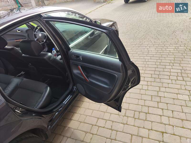 Седан Volkswagen Passat 2003 в Могилів-Подільському
