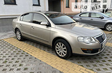 Седан Volkswagen Passat 2007 в Киеве