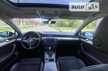 Универсал Volkswagen Passat 2015 в Калуше