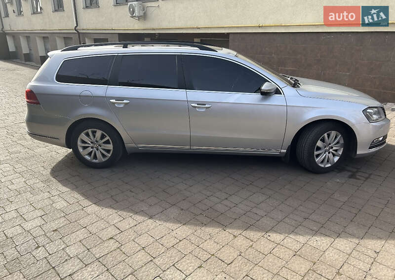 Универсал Volkswagen Passat 2013 в Ужгороде