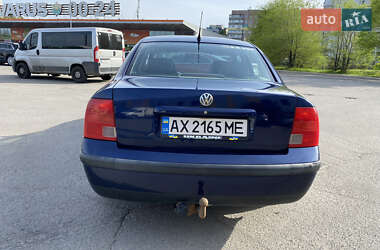 Седан Volkswagen Passat 2000 в Днепре