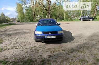 Седан Volkswagen Passat 1999 в Локачах