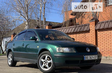 Седан Volkswagen Passat 2000 в Миколаєві