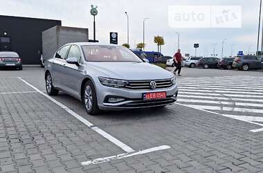 Седан Volkswagen Passat 2020 в Житомире
