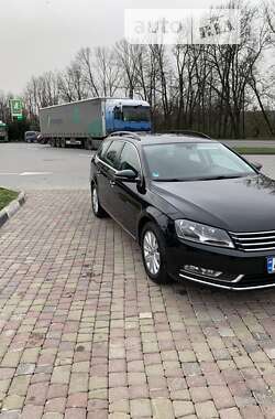 Універсал Volkswagen Passat 2012 в Калуші