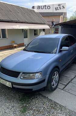 Седан Volkswagen Passat 1998 в Ивано-Франковске