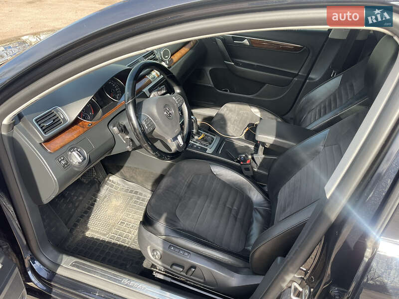 Универсал Volkswagen Passat 2012 в Чернигове