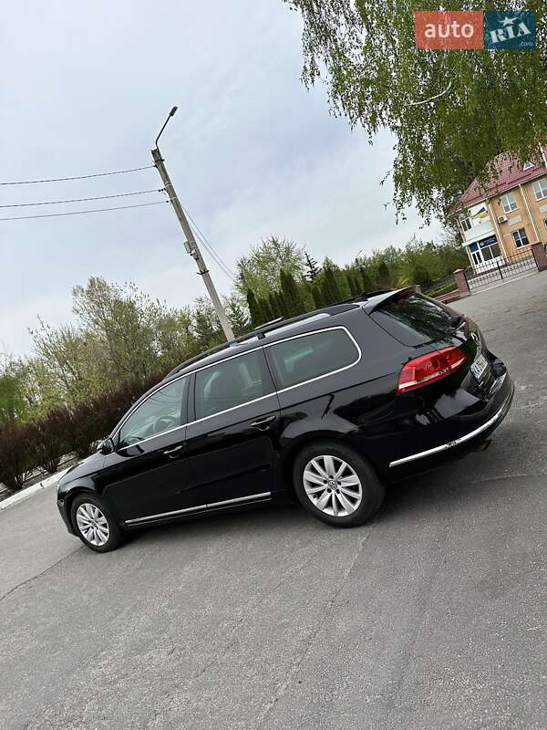 Универсал Volkswagen Passat 2012 в Киеве