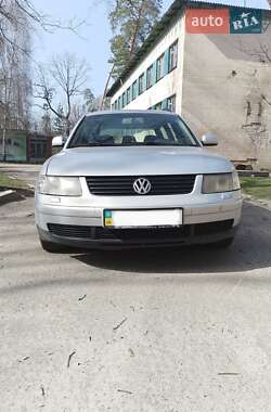 Универсал Volkswagen Passat 2000 в Киеве