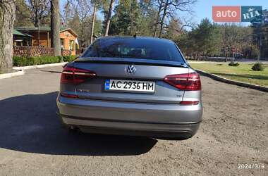 Седан Volkswagen Passat 2018 в Луцке