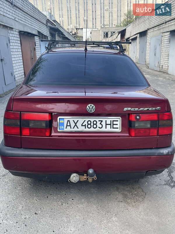 Седан Volkswagen Passat 1994 в Харкові