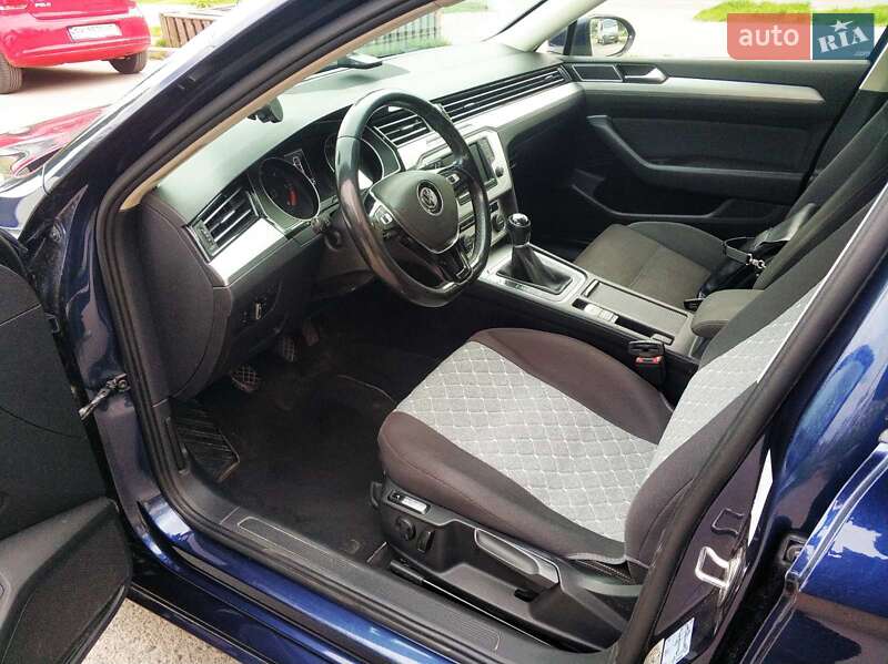 Универсал Volkswagen Passat 2015 в Ровно