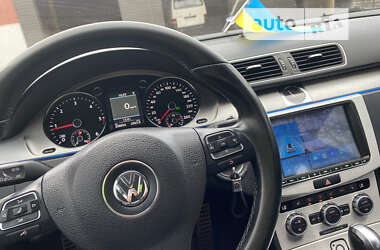 Универсал Volkswagen Passat 2012 в Черновцах