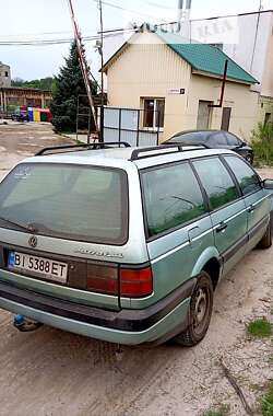 Универсал Volkswagen Passat 1990 в Шишаки