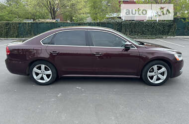 Седан Volkswagen Passat 2012 в Одессе