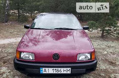 Седан Volkswagen Passat 1989 в Вышгороде