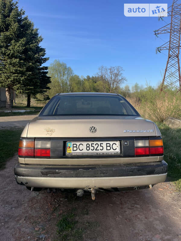 Седан Volkswagen Passat 1990 в Трускавце фото 6 Седан Volkswagen Passat 1990 в Трускавце