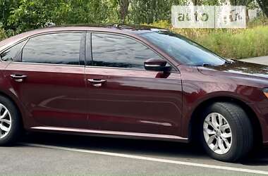 Седан Volkswagen Passat 2013 в Києві