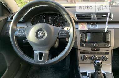 Седан Volkswagen Passat 2012 в Чорткові