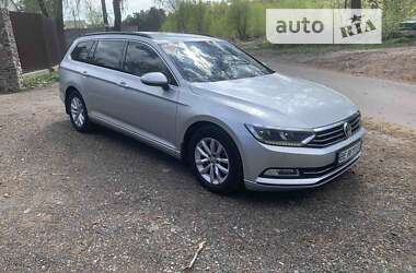 Универсал Volkswagen Passat 2016 в Киеве