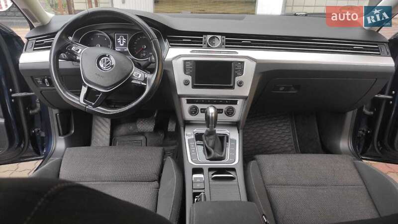 Универсал Volkswagen Passat 2015 в Львове