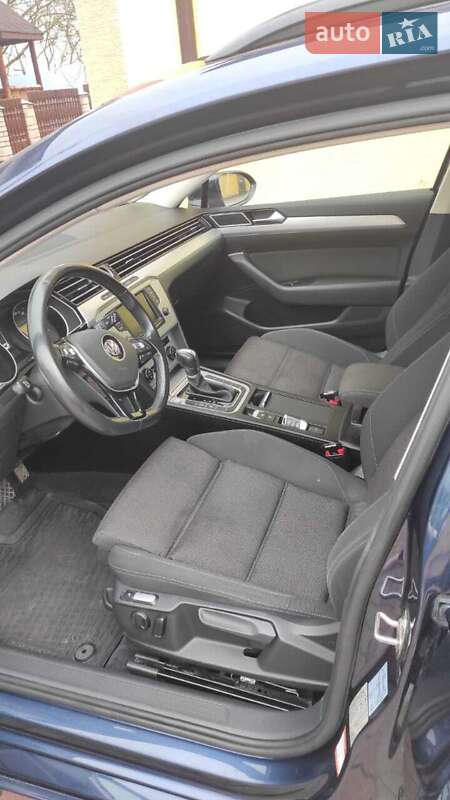 Универсал Volkswagen Passat 2015 в Львове