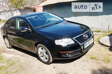 Універсал Volkswagen Passat 2007 в Одесі