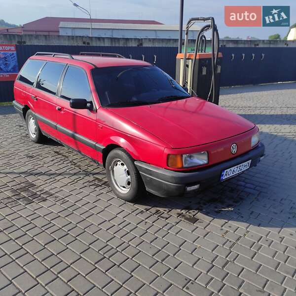 Универсал Volkswagen Passat 1988 в 