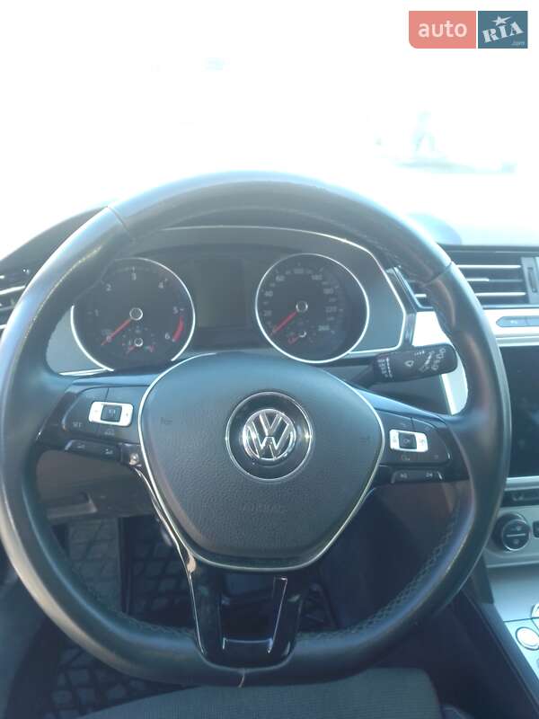 Универсал Volkswagen Passat 2017 в Черкассах