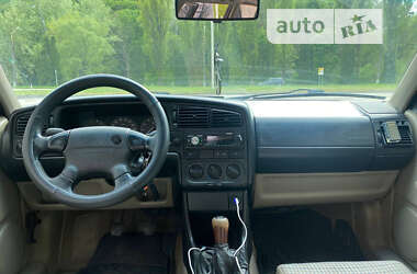 Универсал Volkswagen Passat 1996 в Каневе