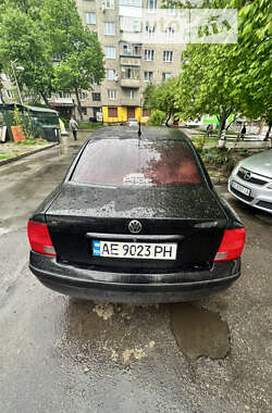 Седан Volkswagen Passat 2000 в Львове