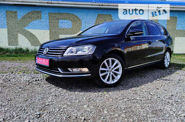 Универсал Volkswagen Passat 2013 в Дрогобыче