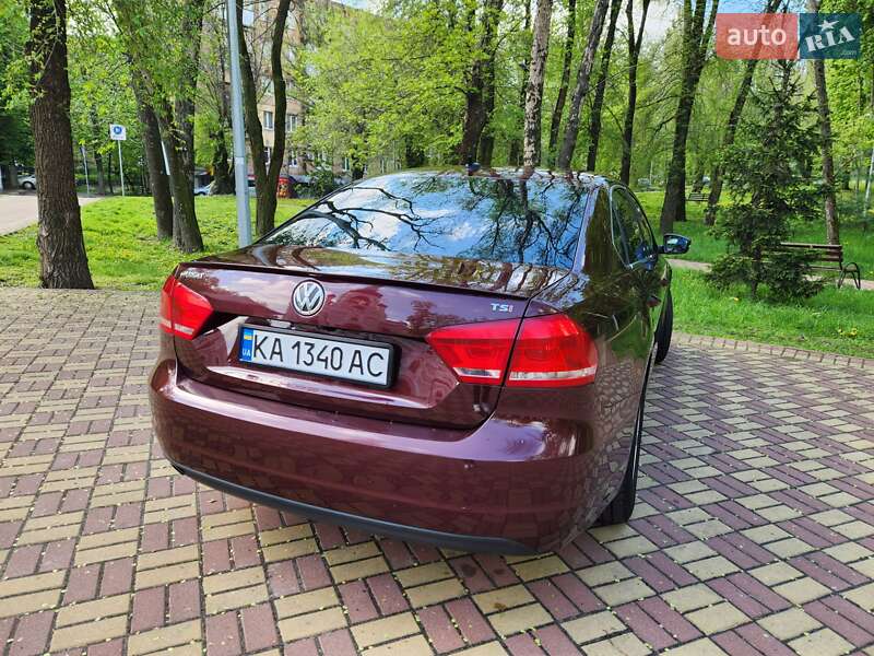 Седан Volkswagen Passat 2013 в Киеве