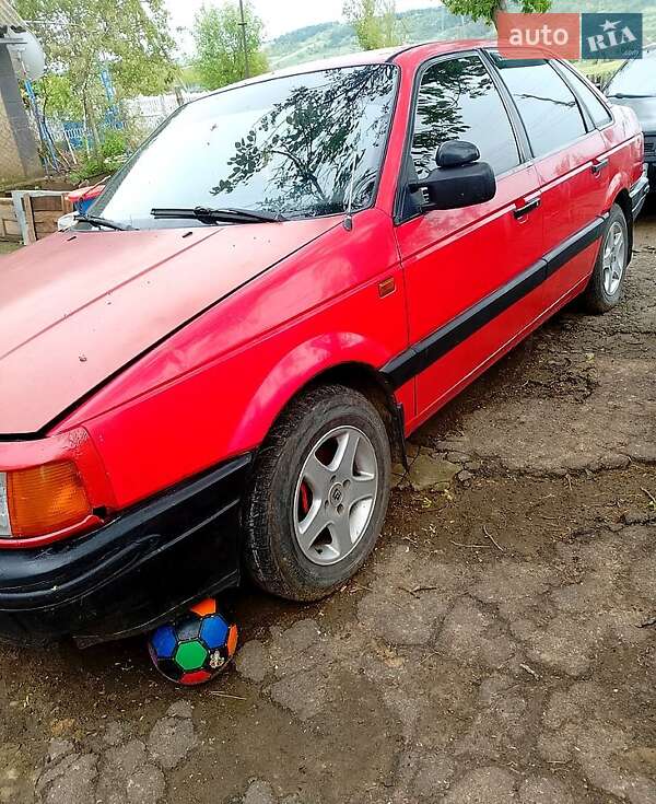 Седан Volkswagen Passat 1988 в Одессе