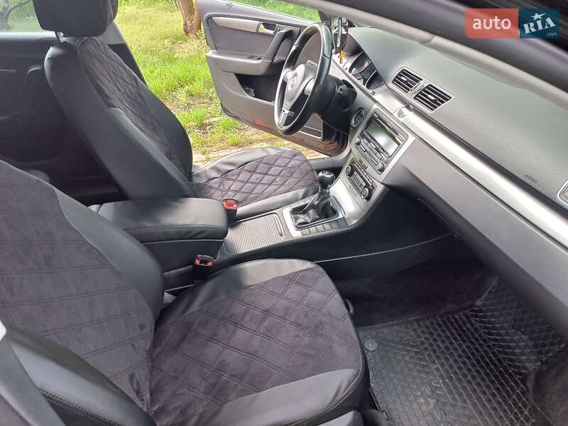 Універсал Volkswagen Passat 2011 в Марганці