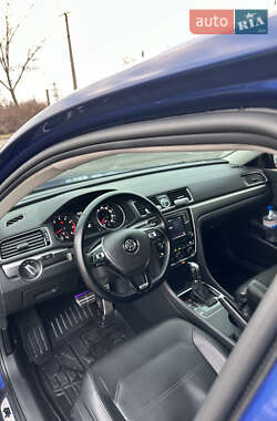 Седан Volkswagen Passat 2017 в Кривом Роге
