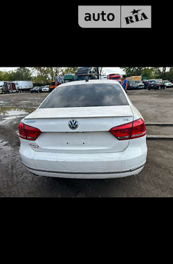 Седан Volkswagen Passat 2012 в Тернополе