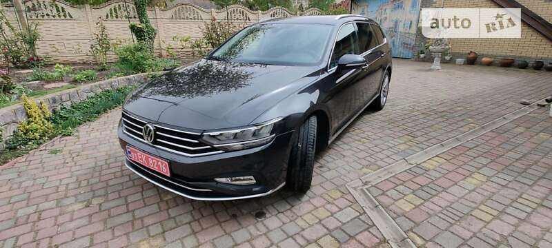 Универсал Volkswagen Passat 2019 в Харькове