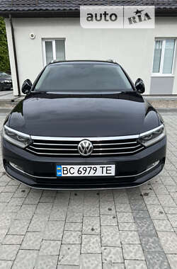 Универсал Volkswagen Passat 2015 в Львове