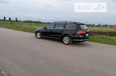 Універсал Volkswagen Passat 2012 в Львові