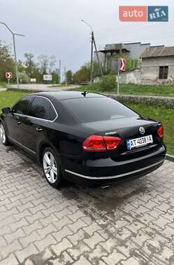 Седан Volkswagen Passat 2015 в Бурштыне