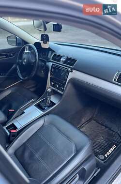 Седан Volkswagen Passat 2012 в 