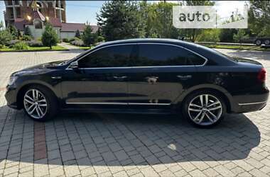 Седан Volkswagen Passat 2017 в Червонограде