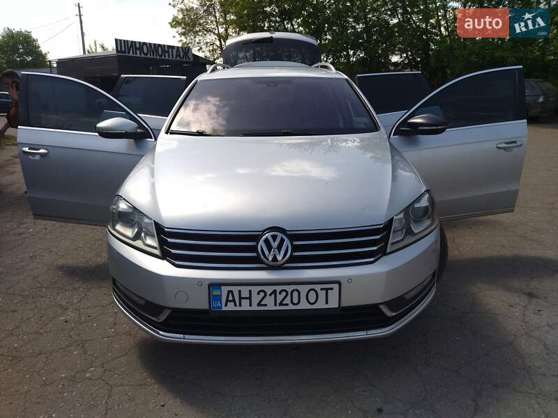 Универсал Volkswagen Passat 2011 в Покровске