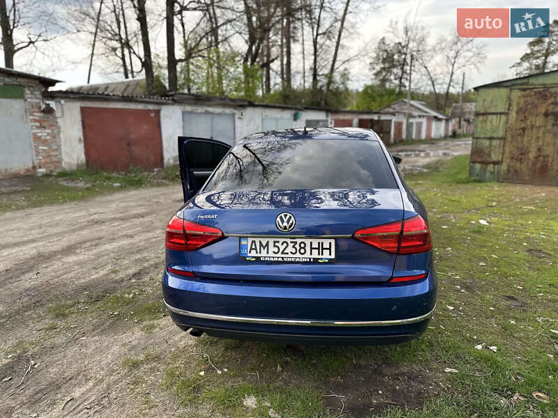 Седан Volkswagen Passat 2016 в Житомире