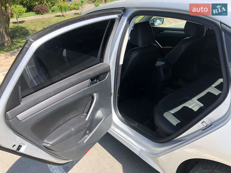 Седан Volkswagen Passat 2014 в Здолбунове